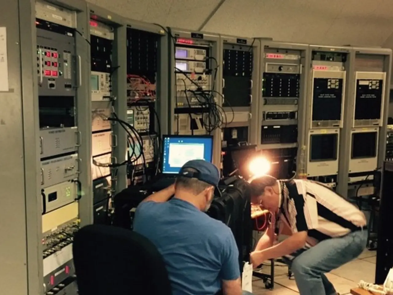 Efficiency of Mobile Gadgets in Achieving Remote Work Excellence