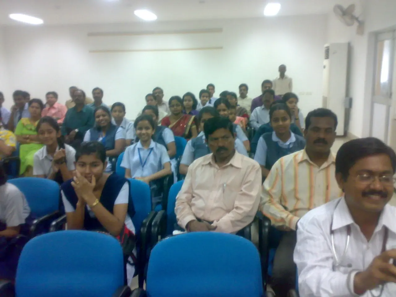 Review of Corsair iCUE LINK H150i RGB 360mm AIO Cooler: Delving into Colorful Cooling Performance