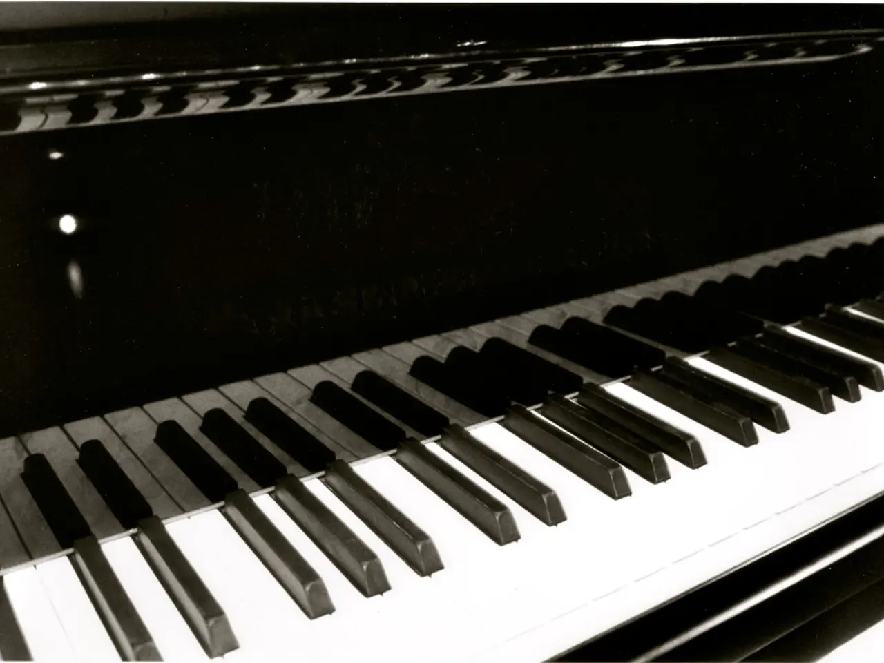 Strategies for Recording High-Fidelity Digital Piano Tracks in a Studio Setting