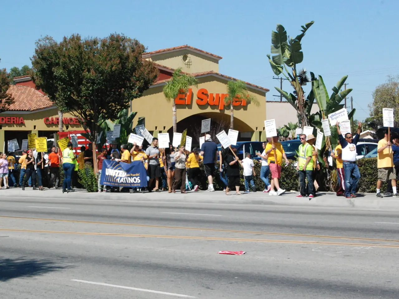 Rallying the general public and community groups to influence AI policy decisions