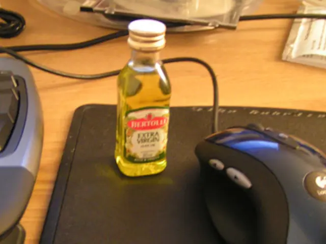 Meta's Wristband Innovation: Interpreting Muscle Movements to Computer Command