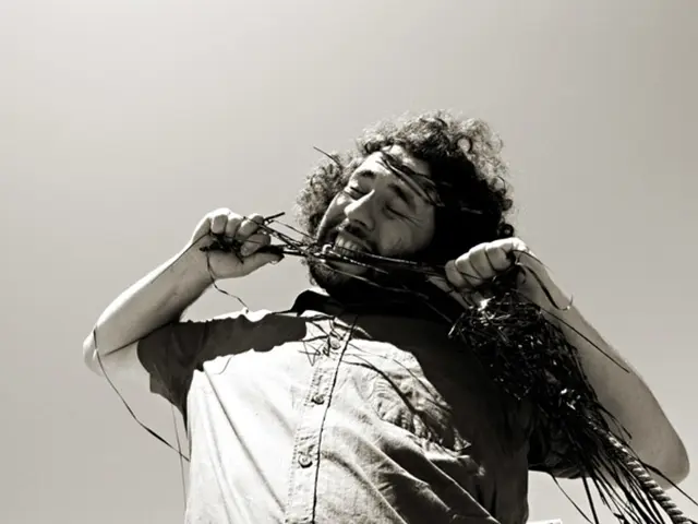 Hidden Video Device Unveils Video Playing Equipment