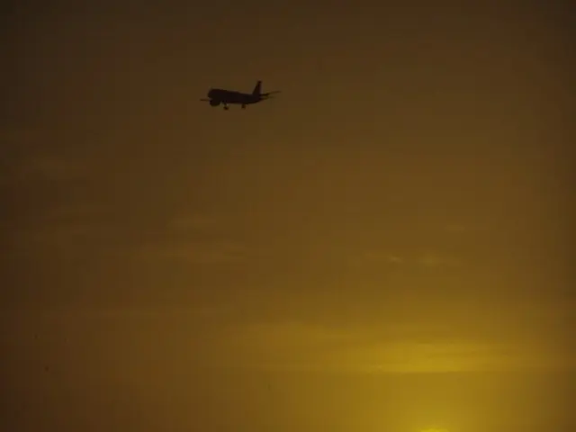 China utilizes a satellite constellation to interact with Chang'e 6 on the Moon's far side.